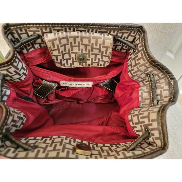 Tommy Hilfiger Drawstring Bucket Shoulder Bag - Picture 6 of 8